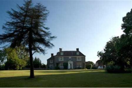 헬링글리 Holmbush House 게스트하우스 외부 사진