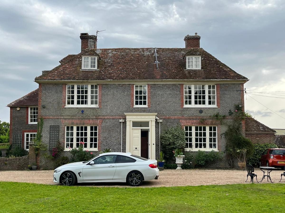 헬링글리 Holmbush House 게스트하우스 외부 사진